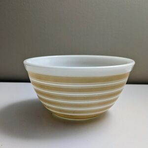 Pyrex White and Beige Bowl